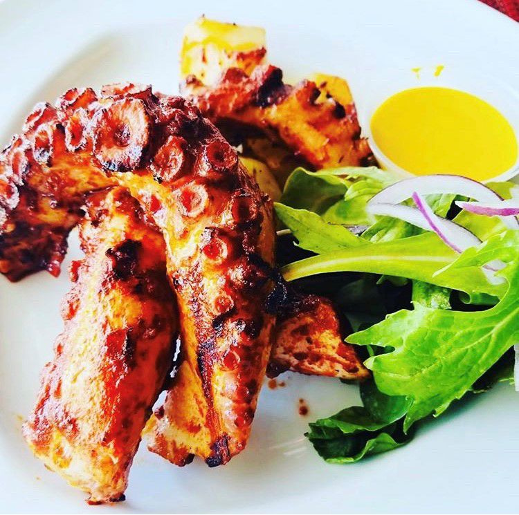 Ceviche Bar Pulpo al grill.jpg